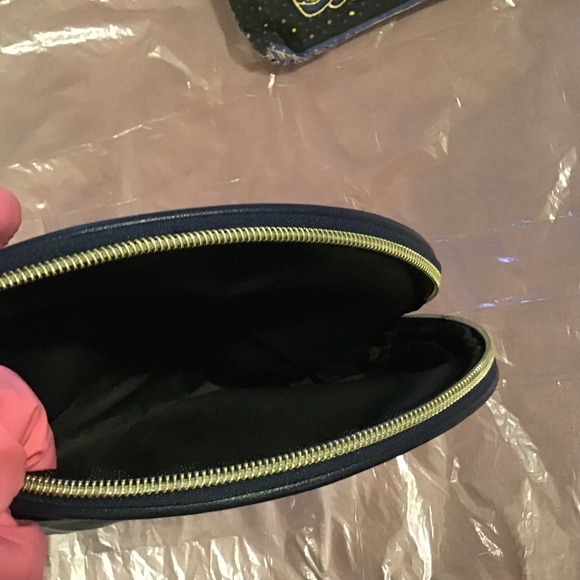 🌺[2/$40.00]🌺 Laurel Burch Cosmetic Bag - Picture 3 of 6